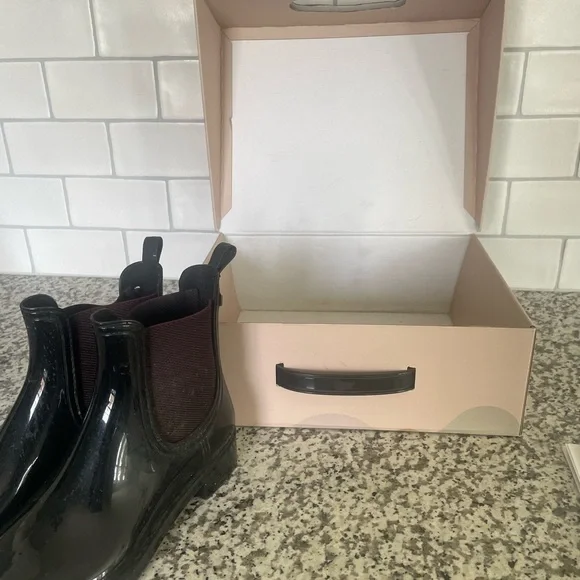 Women’s Rain Boots Igor Glossy Black Sz37 (US 7) - Picture 6 of 6